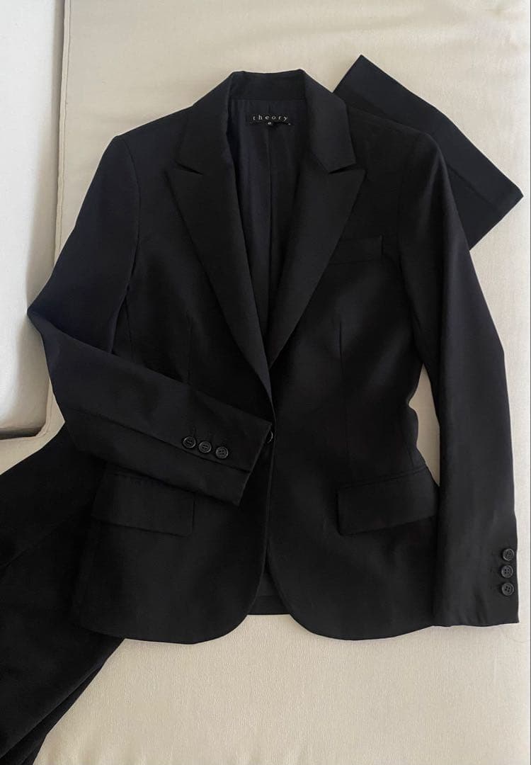 美品 セオリー ネイビーブルー パンツスーツ XS