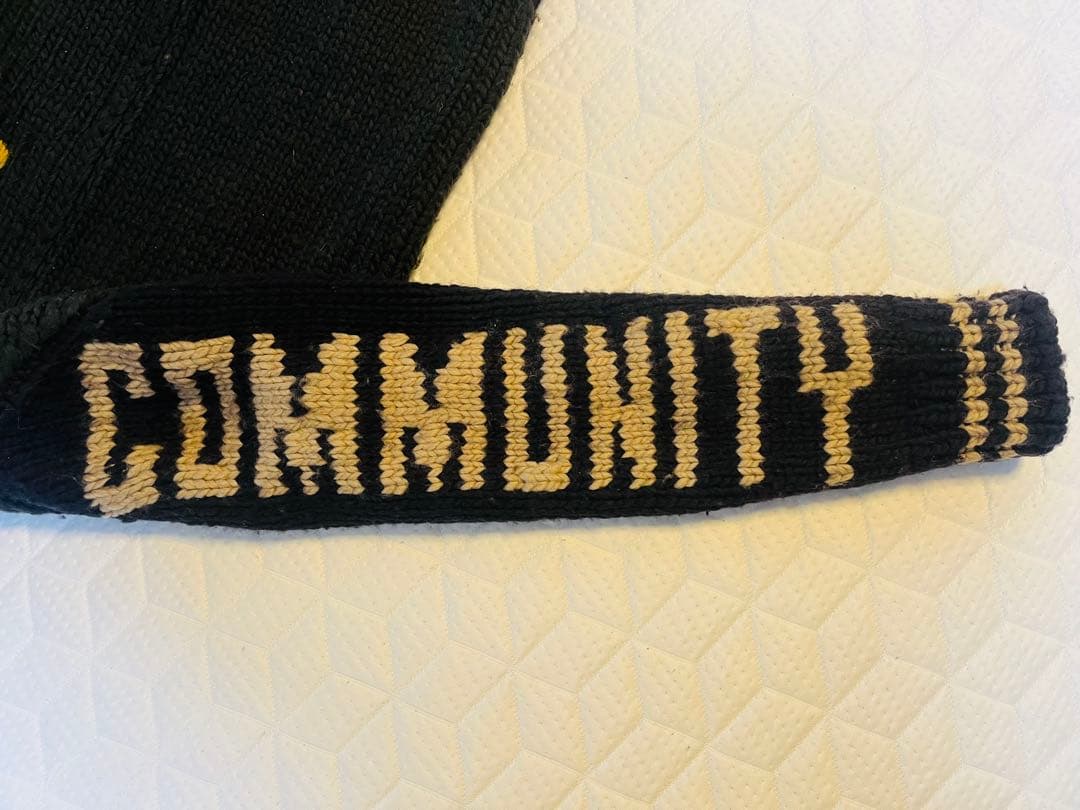 オゾンコミュニティ　カウチンセーター