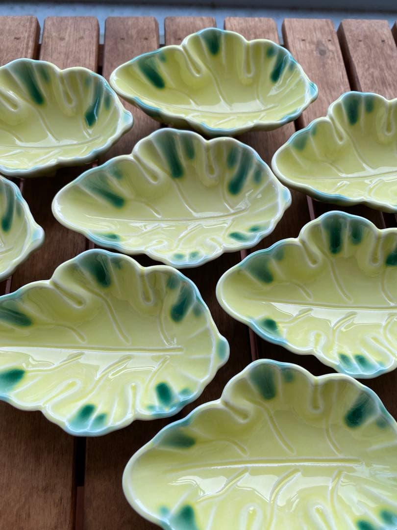 珍味入れ　黄釉黄釉グリーン菊葉型珍味入れ10客