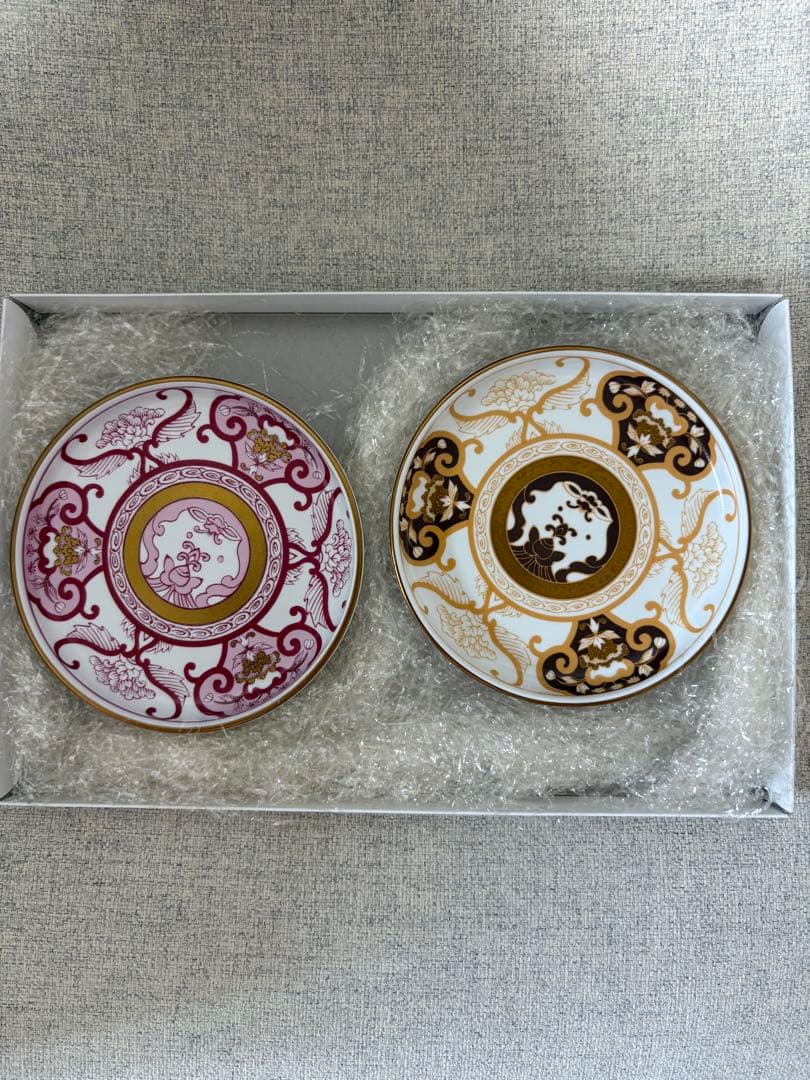 有田ポーセリンラボ JAPAN 古伊万里草花紋和皿二枚新品