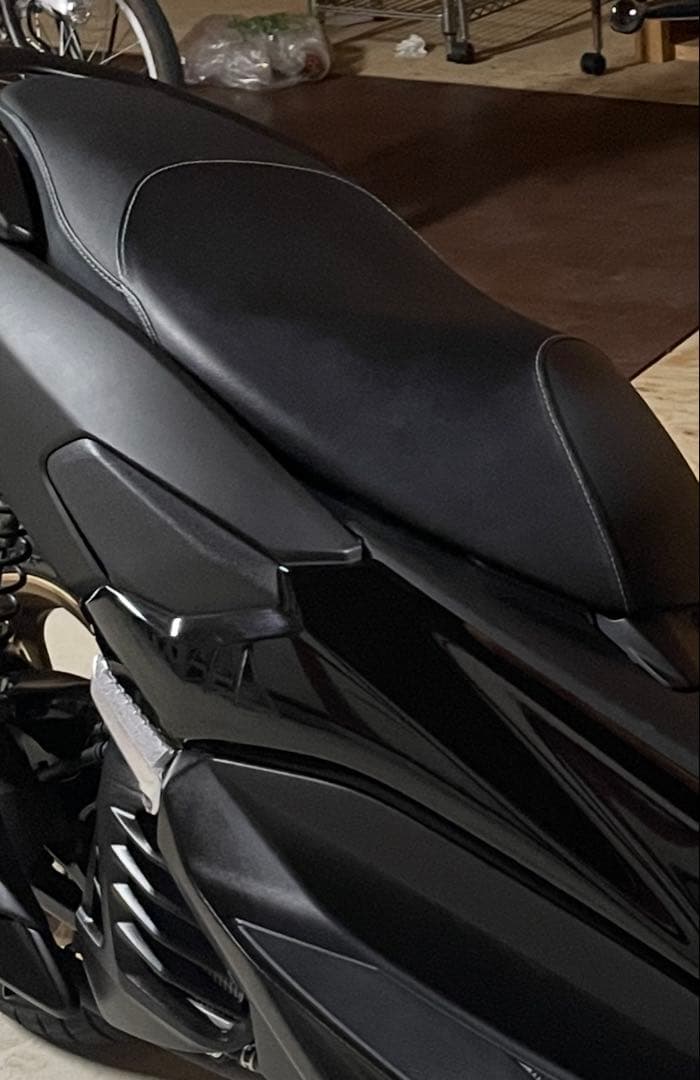 美品　NMAX 155 純正シート　ヤマハ