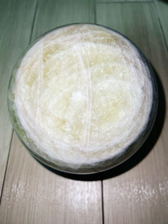 圧巻の大玉！ 5.9Kgシトリン水晶 丸玉 160mm 台座付き