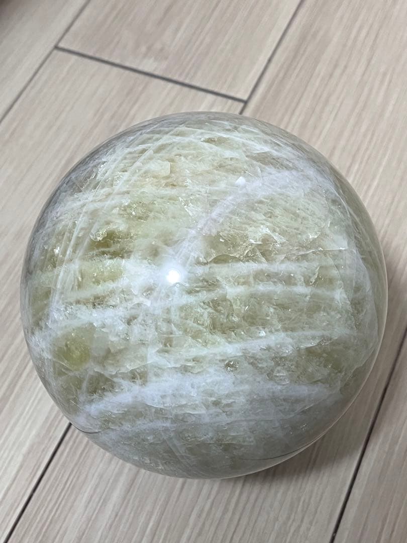 圧巻の大玉！ 5.9Kgシトリン水晶 丸玉 160mm 台座付き