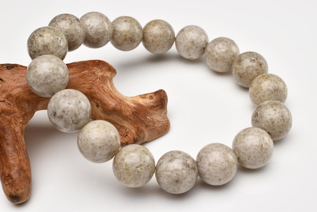 日本銘石 宮崎県産 ニニギ水晶　12mm　天然石ブレスレット パワーストーン