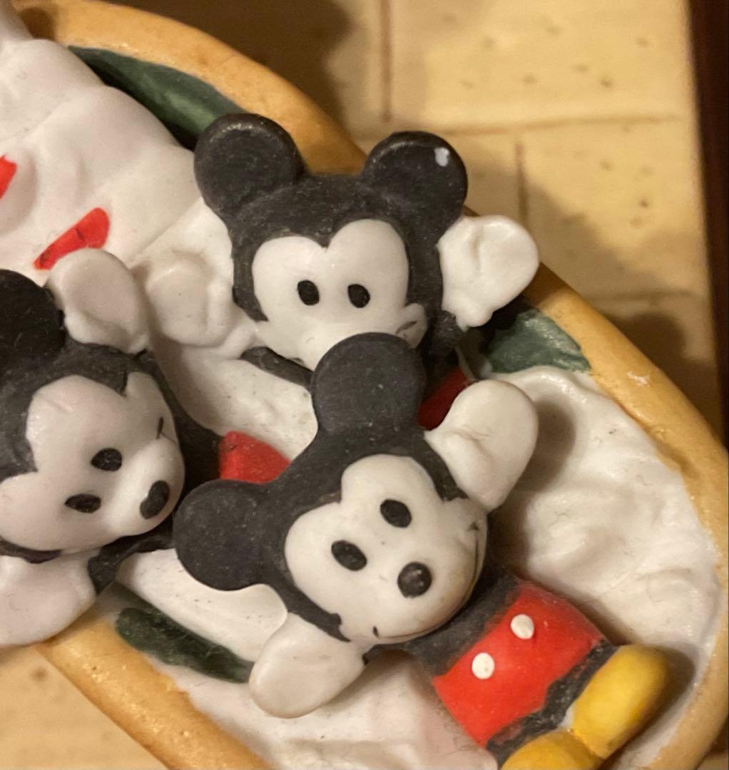 美品Disney 陶器フィギュア 三つ子ミッキーたちとお散歩するミニー＆プルート