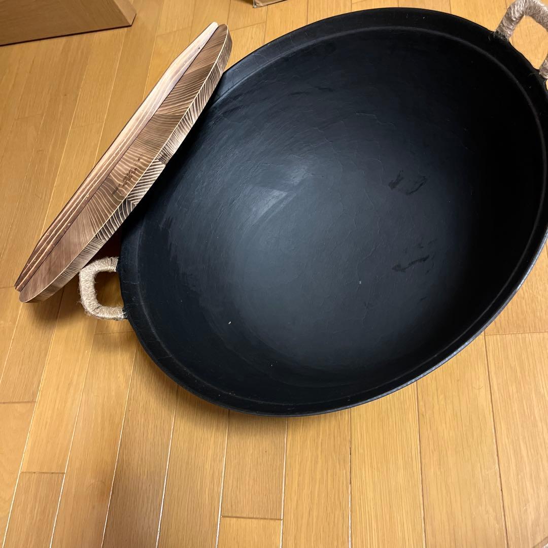 新品　鋳鉄/生鉄/中華鍋 麻製ハンドル 木製蓋付き