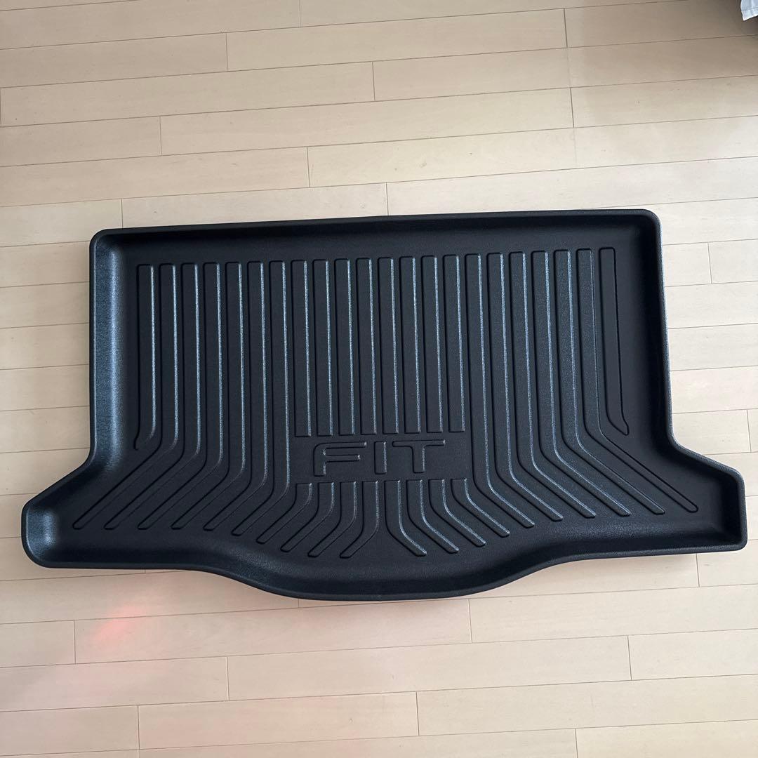 ホンダ現行型フィット新古ラゲッジトレイ