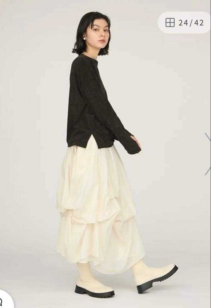 【完売】emmi タックドロストボリュームスカート