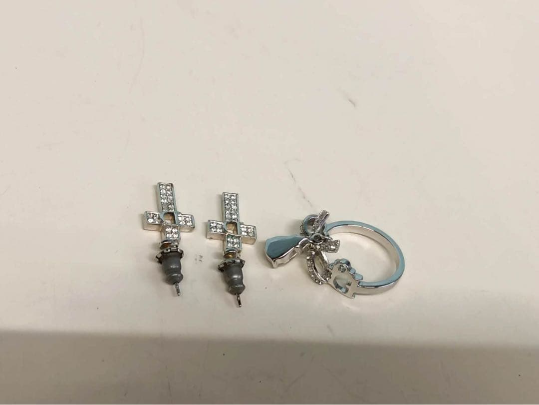 Dior ディオール　ピアスペア/指輪11号　中古現状品　状態良好