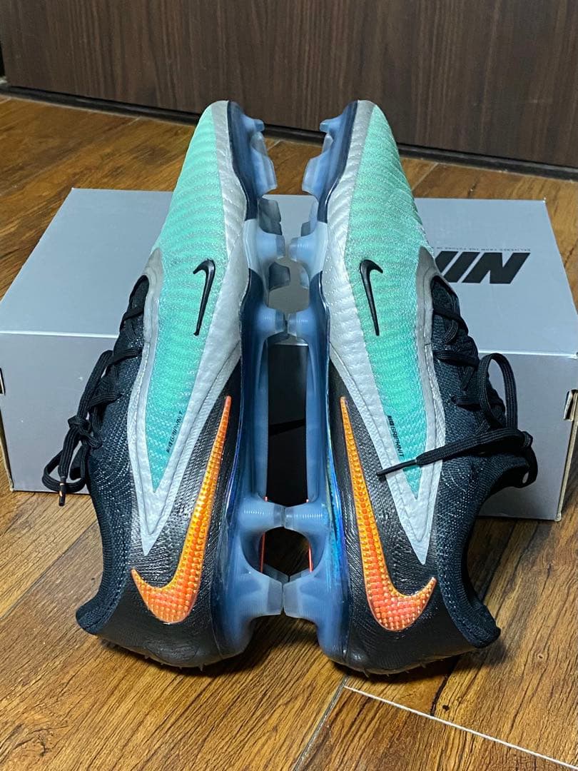 ナイキファントム6 LOW エリート LE FG