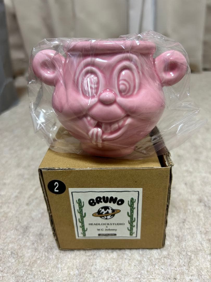 bruno headlockstudio wc johnny ピンクポット
