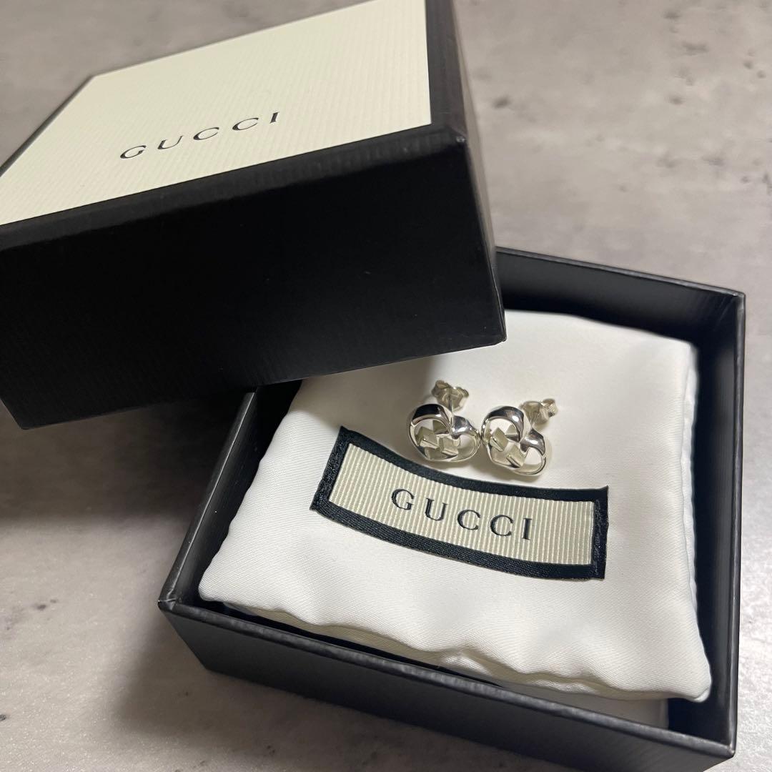 り*ょ様 売り切り GUCCI グッチ ハート 両耳 ピアス 925