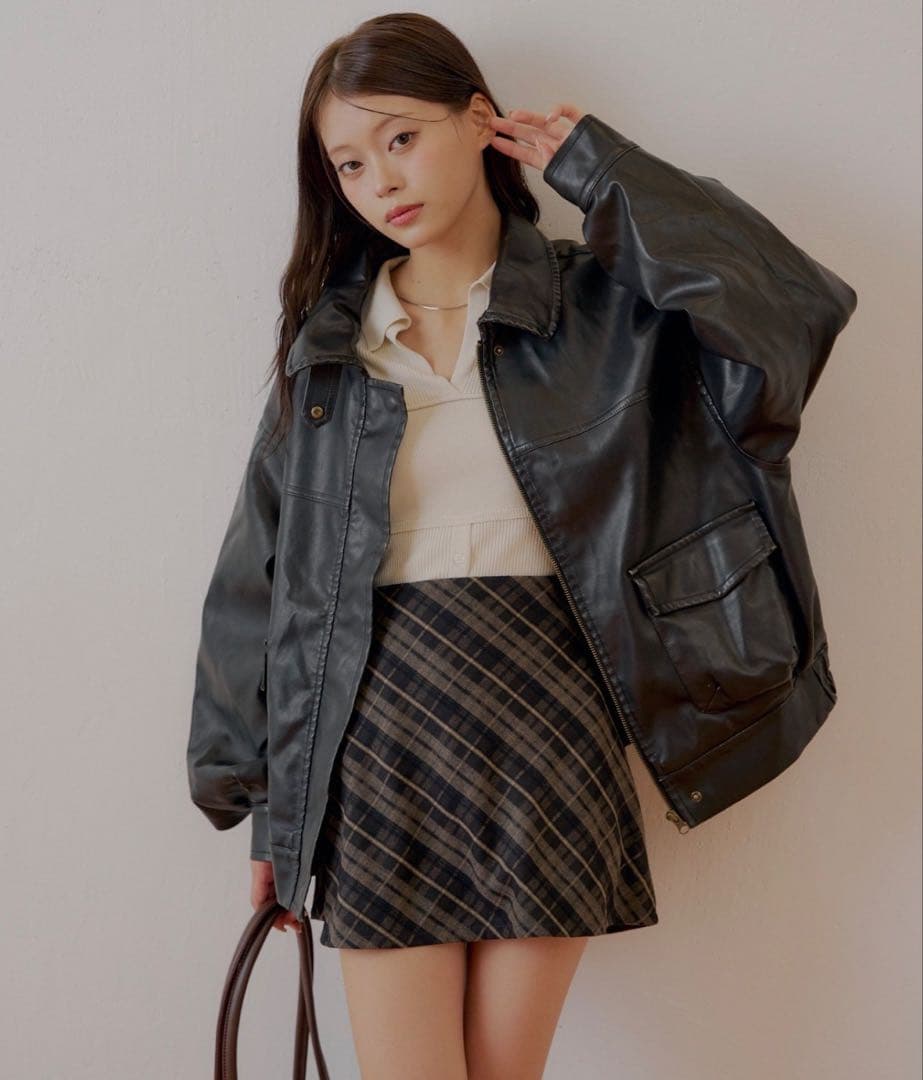 Chico チコ　フェイクレザーミドルルーズジャケット ブラック