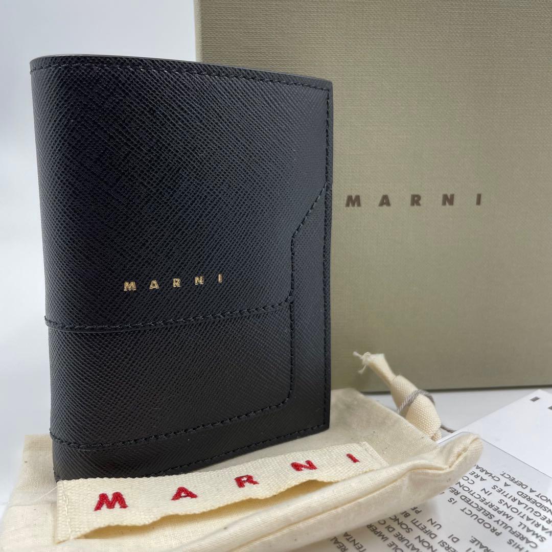 未使用保管品✨ MARNI マルニ　折り財布　財布　レザー　ブラック　黒　金ロゴ