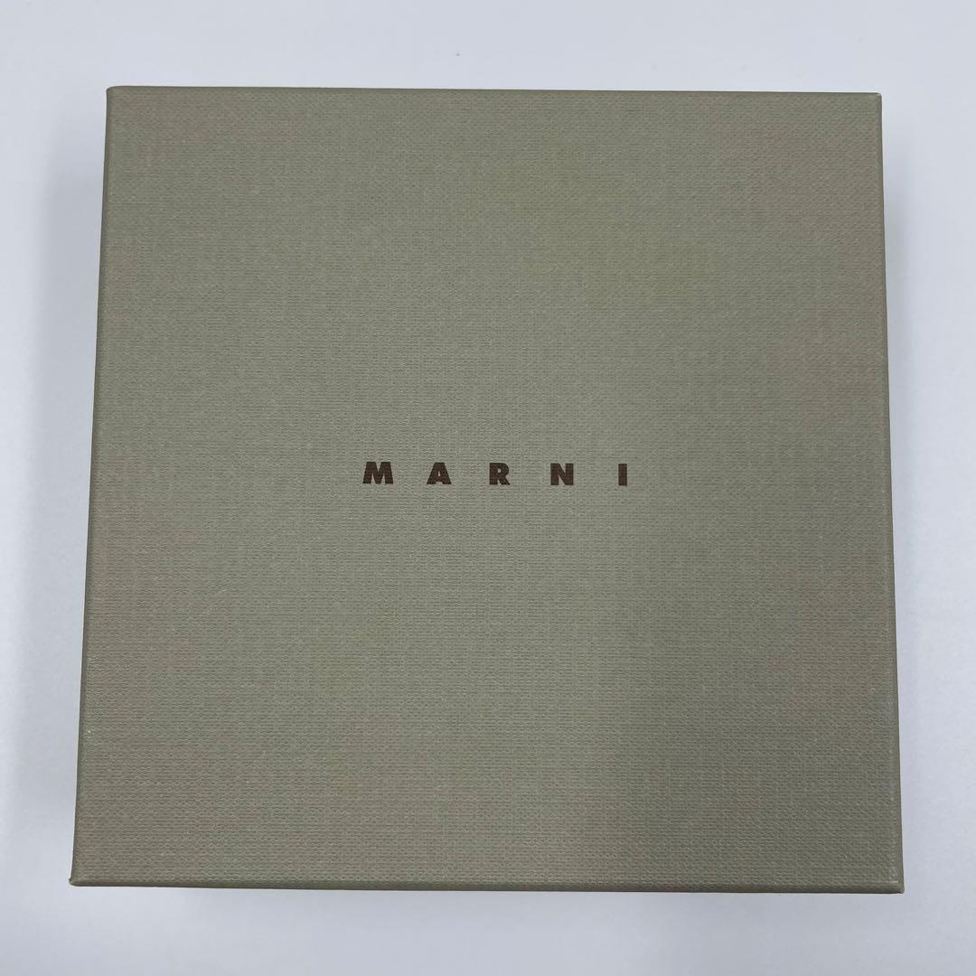 未使用保管品✨ MARNI マルニ　折り財布　財布　レザー　ブラック　黒　金ロゴ