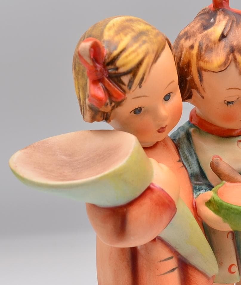 おばあちゃん家に行く／荒れた天気　★フンメル　ドイツゲーベル　ご成約済み