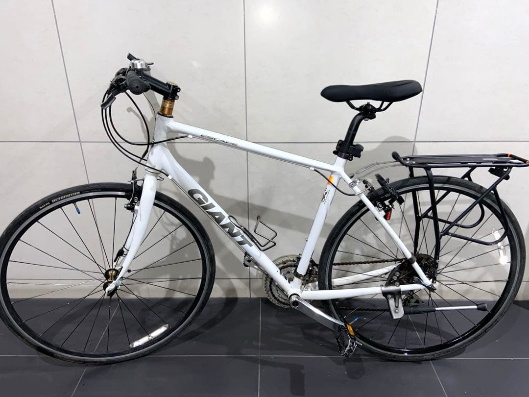 GIANT escape R3クロスバイク　ジャイアント　エスケープrx3自転車