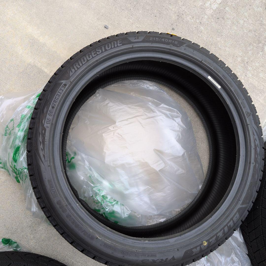 えすたて　BLIZZAK VRX3 215/40R18 4本セット