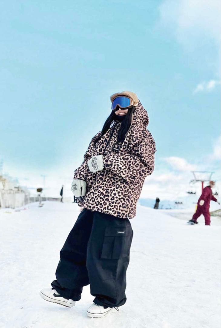 「新品未使用」HIMANI レオパード スノーボードウェア Mサイズ