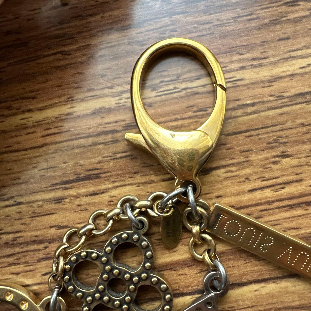 LOUIS VUITTON チャーム　キーホルダー