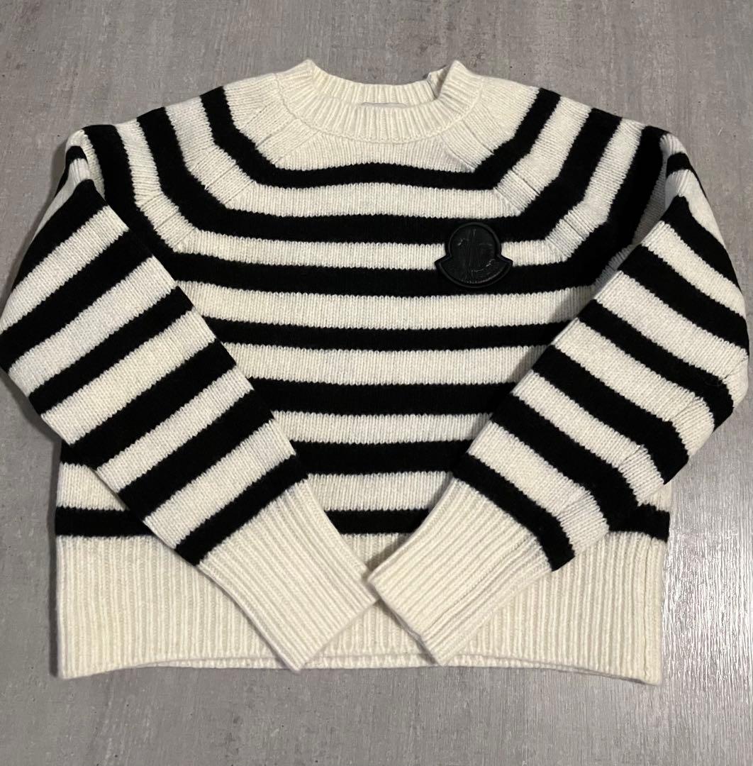 Moncler モンクレール　胸のワッペンが素敵なボーダーニット