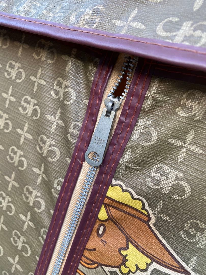 カバー付きワードローブ　レトロ　スチールラック　ビニールクローゼット　ファンシー