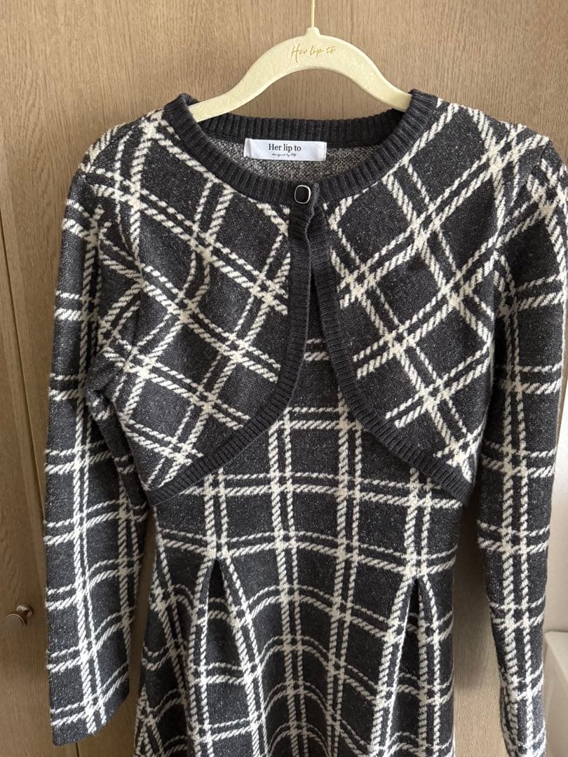 ワンピース Herlipto Pantheon Checked Knit Dress