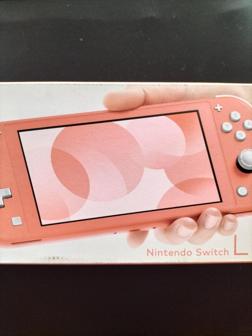 任天堂Switchライトピンク　ほぼ未使用