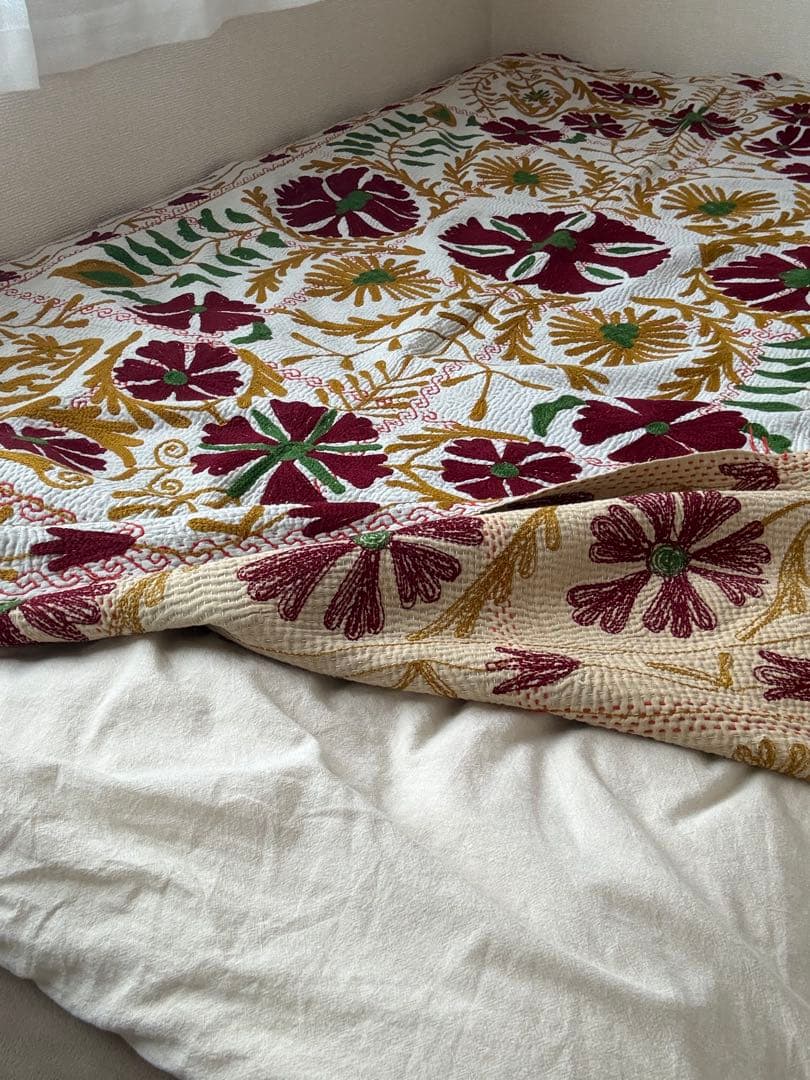 『最終価格』スザニ刺繍カンタキルト　スザニ刺繍　ヴィンテージ　インド　一点もの