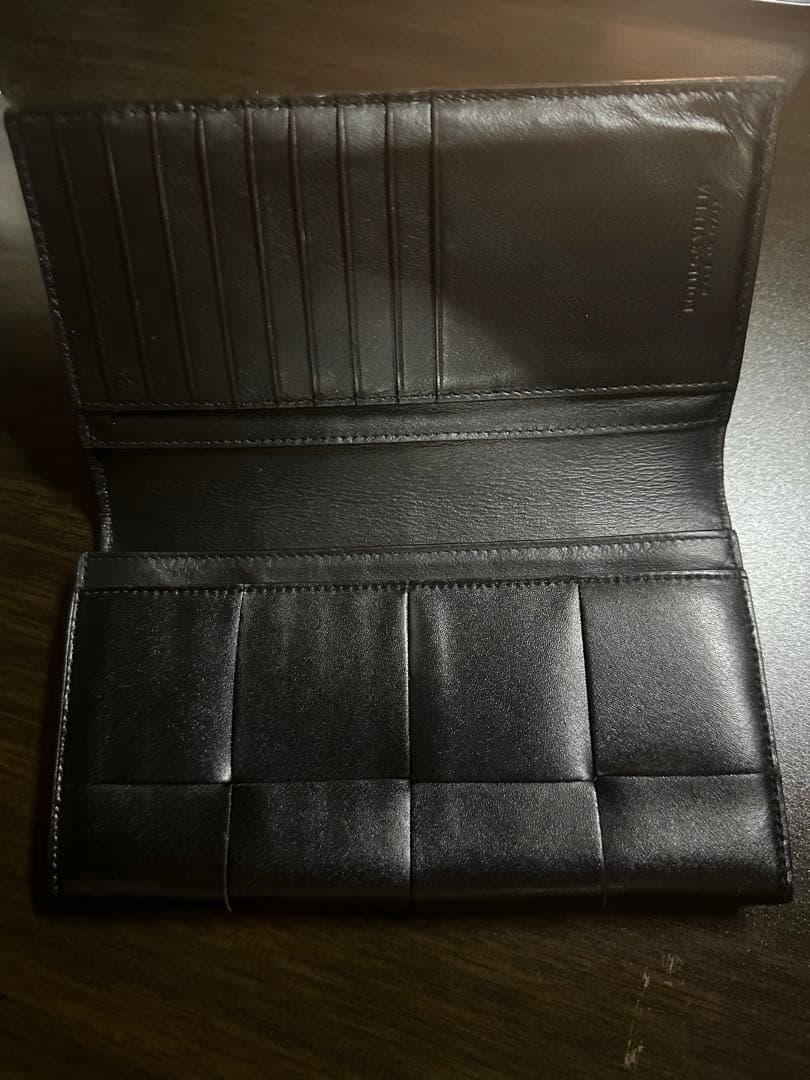 BOTTEGA VENETA 二つ折り長財布 カセット ラージ フラップ