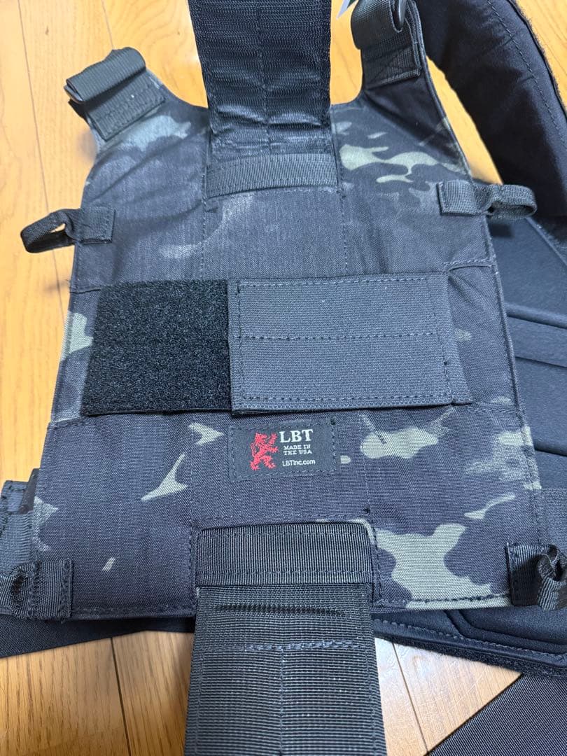 m*o様 実物　LBT 迷彩 プレートキャリア　美品　サバゲ　ミリタリー　スリッ