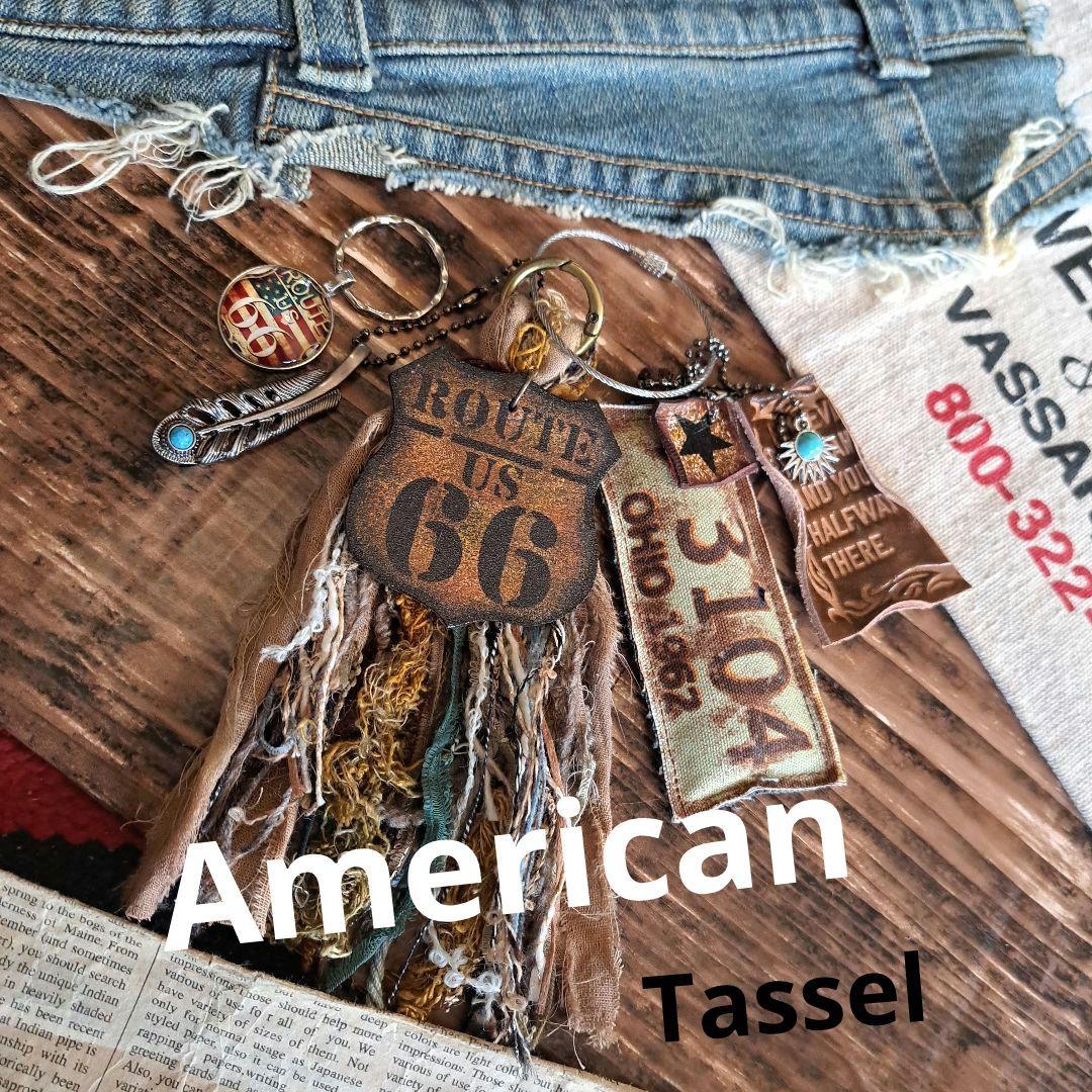 ★American ★Vintage ★タッセルチャーム★
