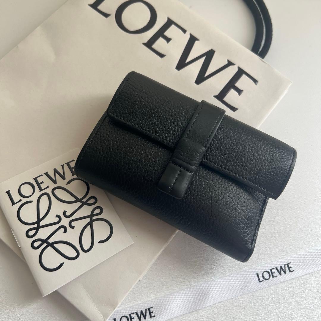 33 美品 LOEWE ロエベ 3つ折り財布