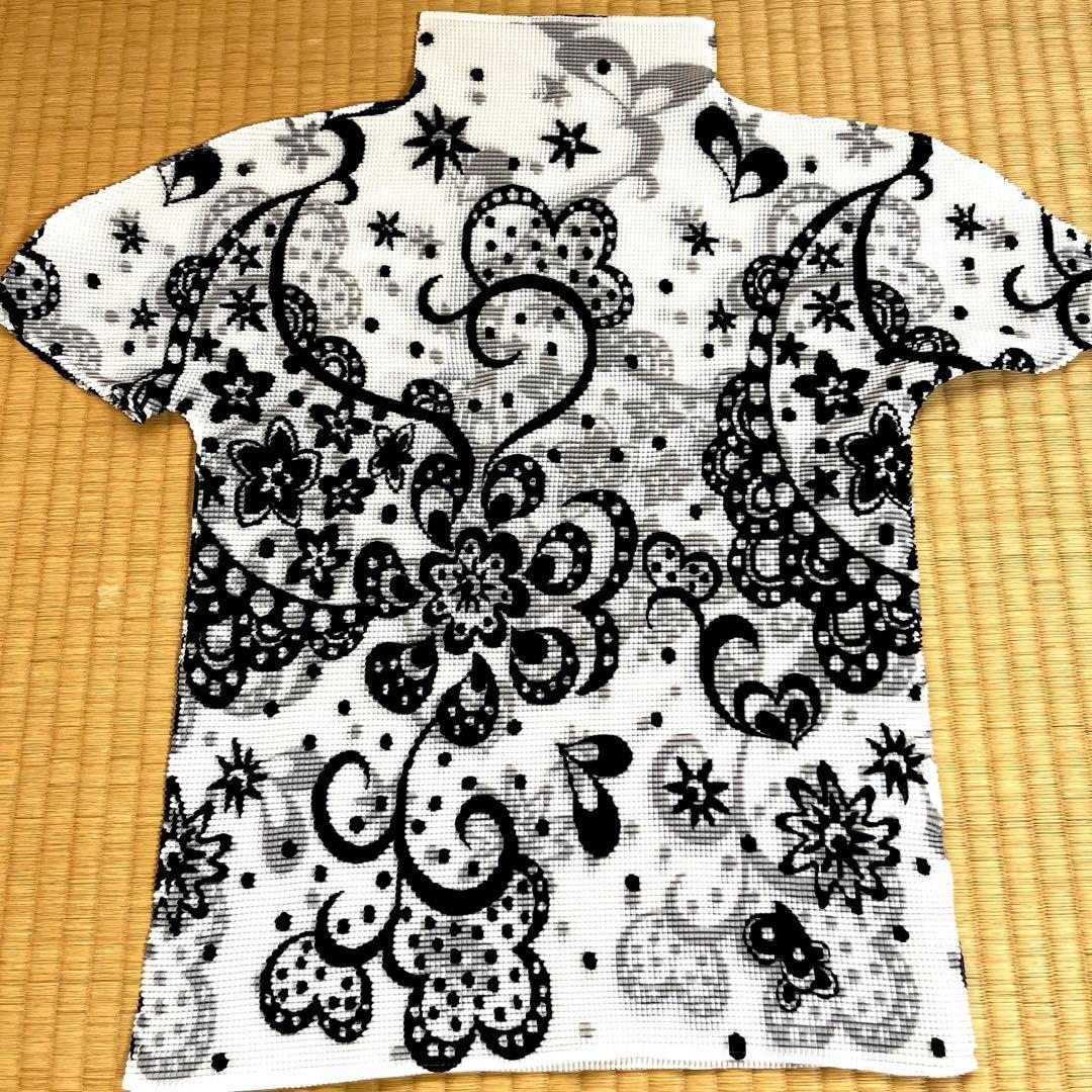 me by ISSEY MIYAKE半袖トップス