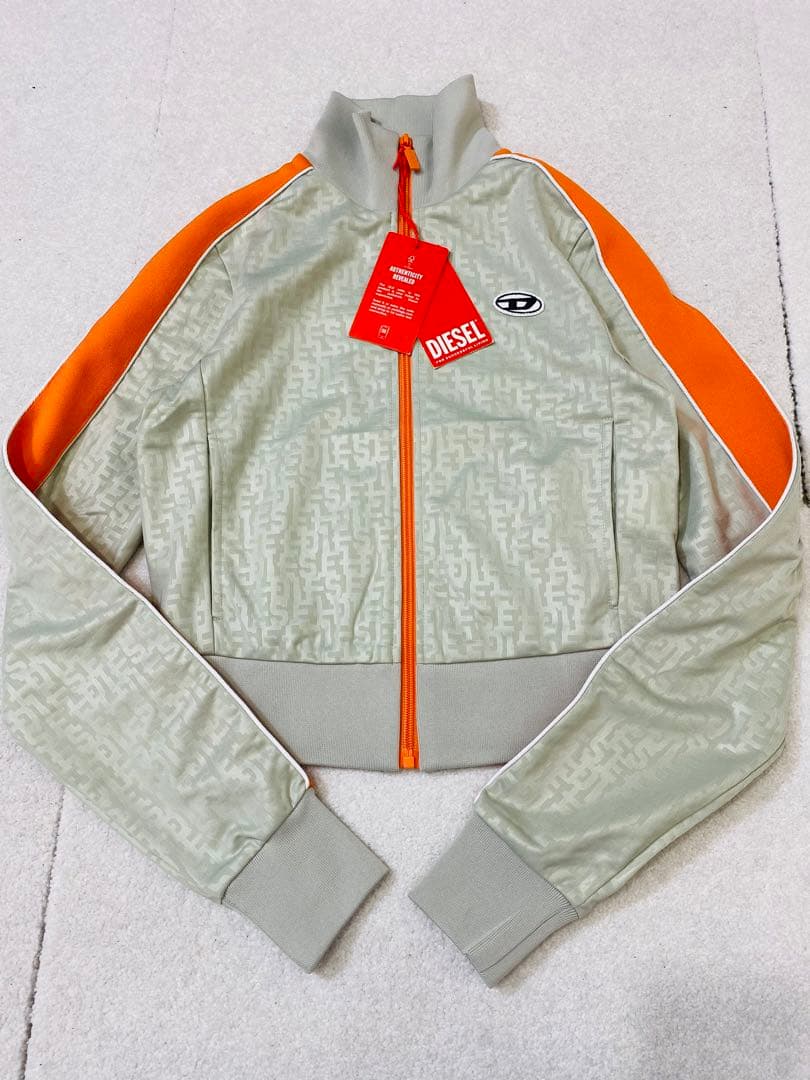 8437. 【未使用タグ付き】DIESEL 総柄トラックジャケット