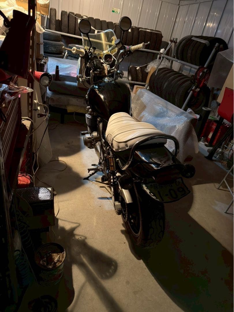 ゼファー1100 シート