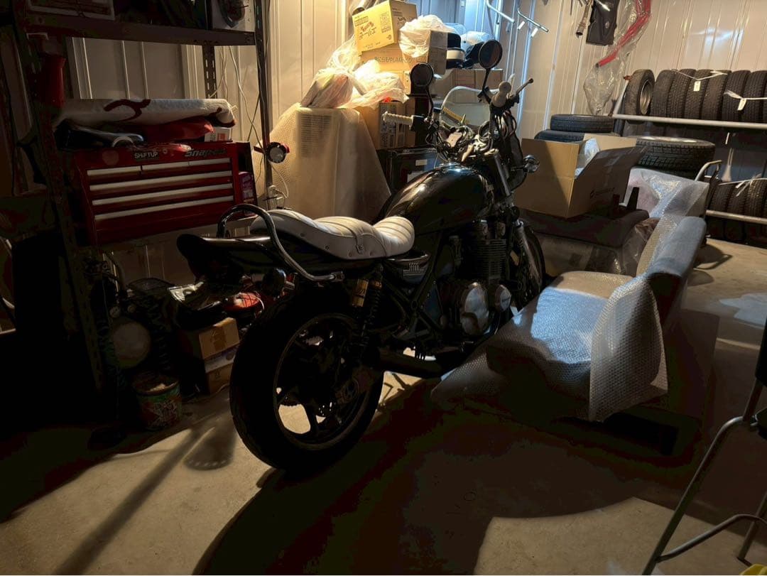 ゼファー1100 シート