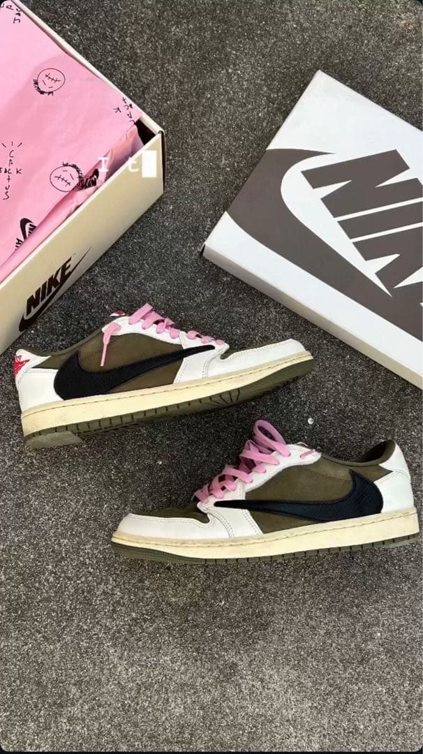 Nike スニーカー ホワイト/ブラウン/ブラック/ピンク　トラビススコット