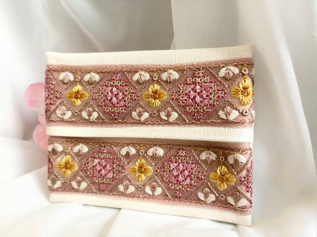 ポケットティッシュケース　インド刺繍リボン　ピンク　合皮　No.79