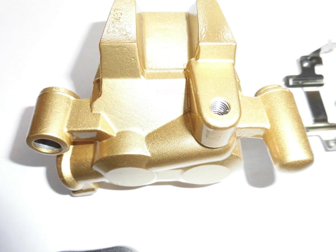 ゼファー400(Ｃ型)　リアブレーキキャリパー(2pot) バリオスにも