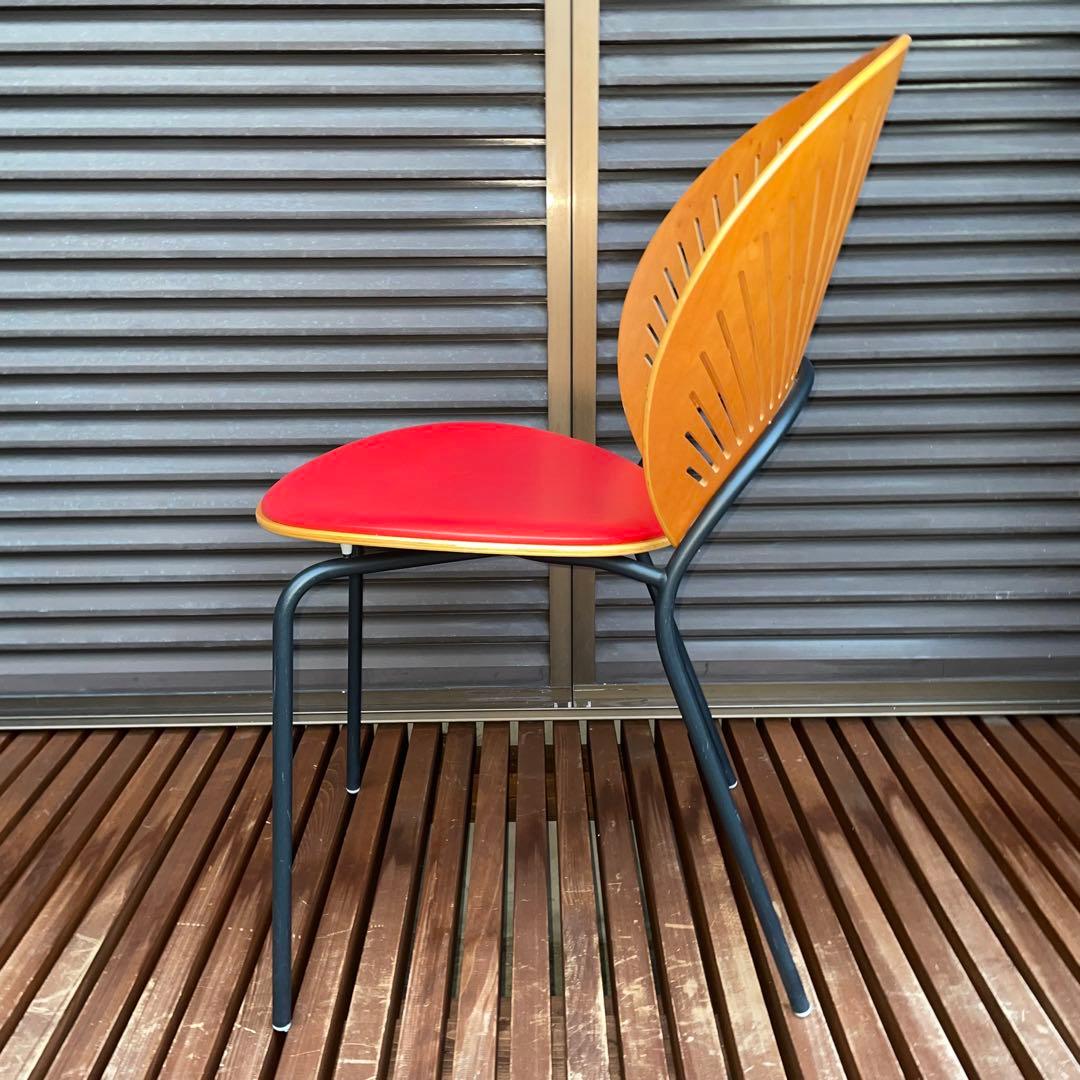 デンマーク　フレデリシア　椅子　ナナディツエル　赤