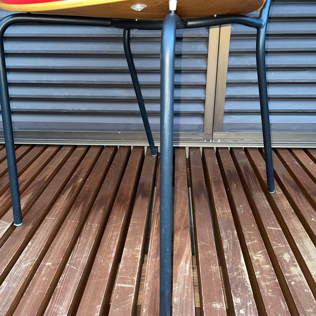 デンマーク　フレデリシア　椅子　ナナディツエル　赤