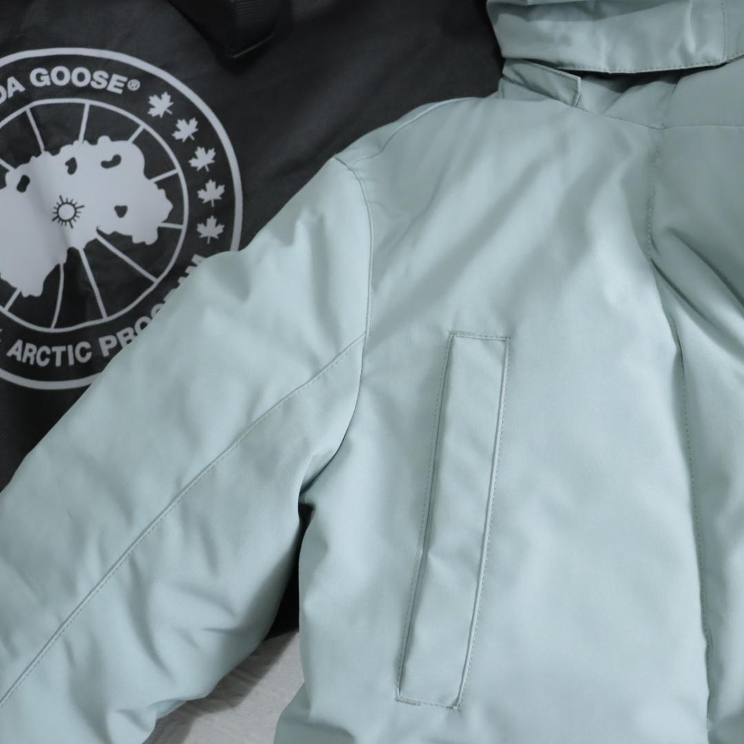 希少！カナダグース ダウンジャケット　ブレイクリーパーカ　ライトブルーサザビー
