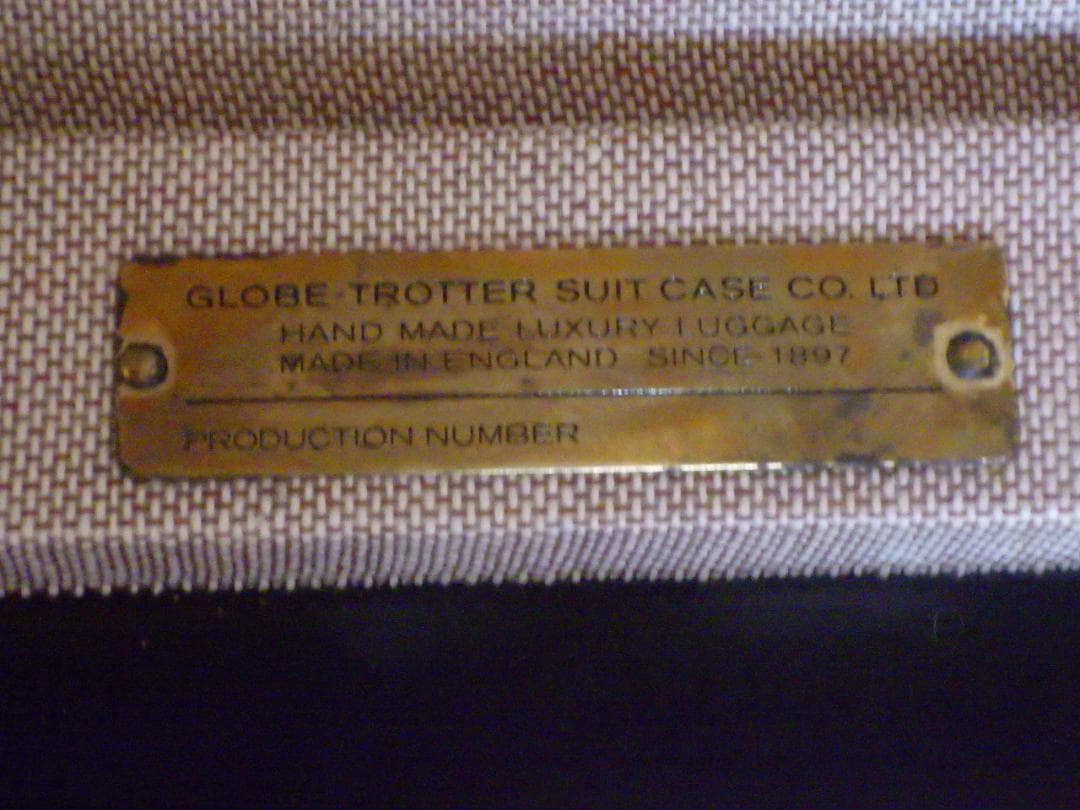 グローブトロッターキャリーケース　黒
