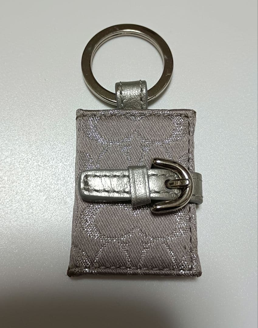 コーチ　ブック　グレー　手帳型　バックチャーム キーホルダー　キーリング