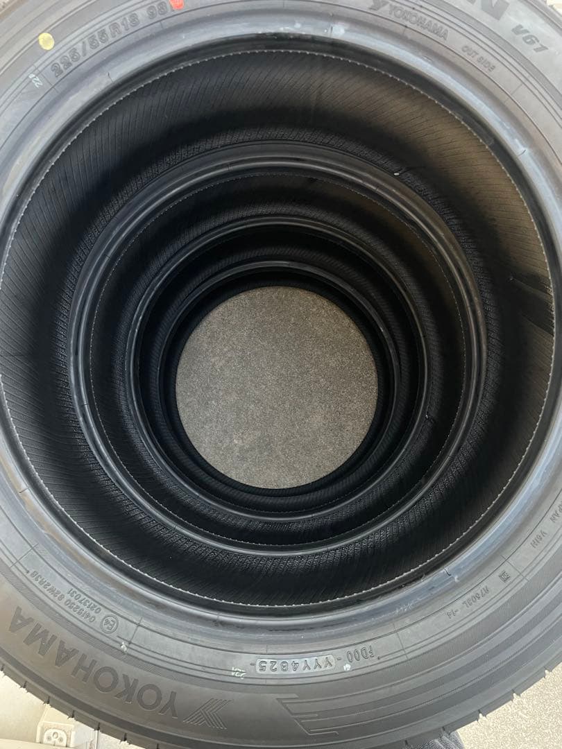 新車外し　ヨコハマ　ADVAN V61 225/55R18 4本　レクサスLBX