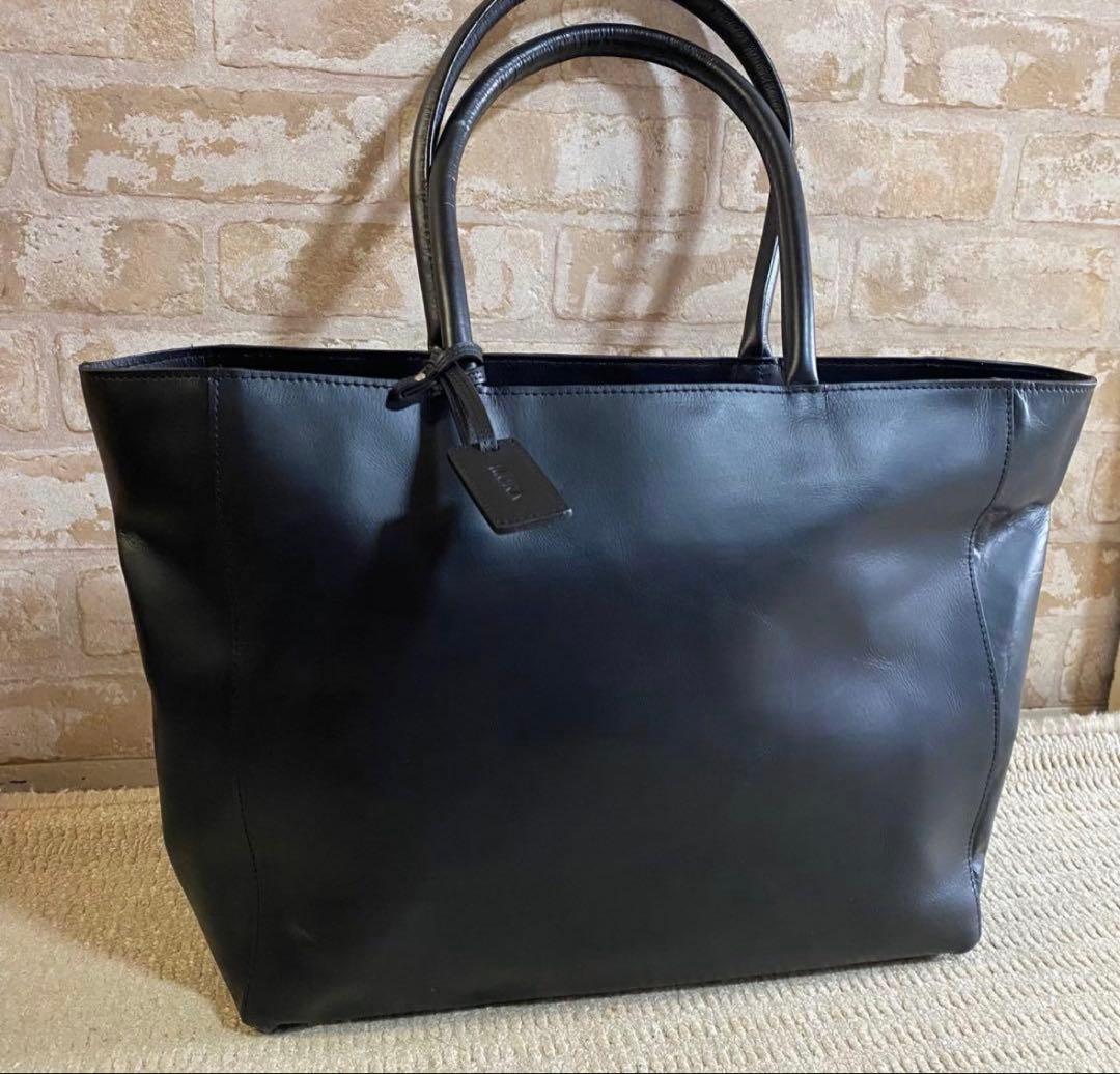 美品　MURA トートバッグ　大容量　黒本革　レザー　A4収容