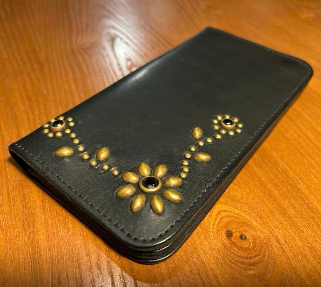 ミントコンディション★HTC★スタッズ長財布