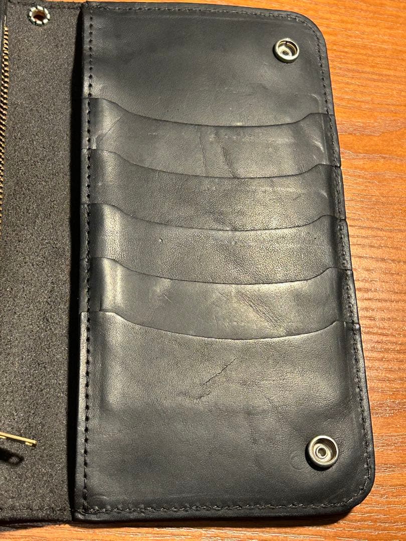 ミントコンディション★HTC★スタッズ長財布