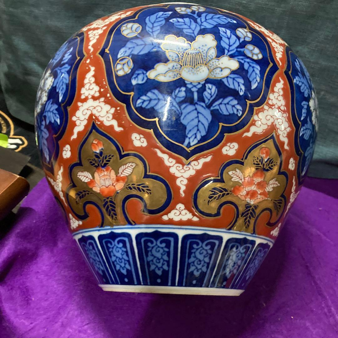 古伊万里、古九谷焼き赤絵壺只今初売り出しです❣️